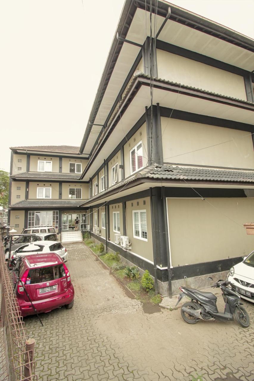Oyo 260 Home 33 Бандунг Экстерьер фото